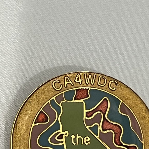 CA4WDC California Four Wheel Drive Association 1988 Convention Pin 60’s Theme - Picture 2 of 13